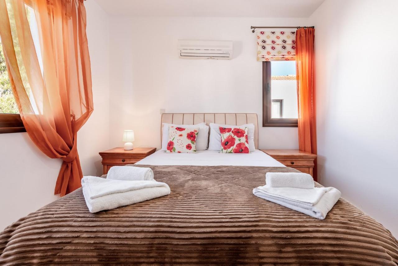 Sea Front Oceanus H2 By Ezoria Villas أيا نابا المظهر الخارجي الصورة